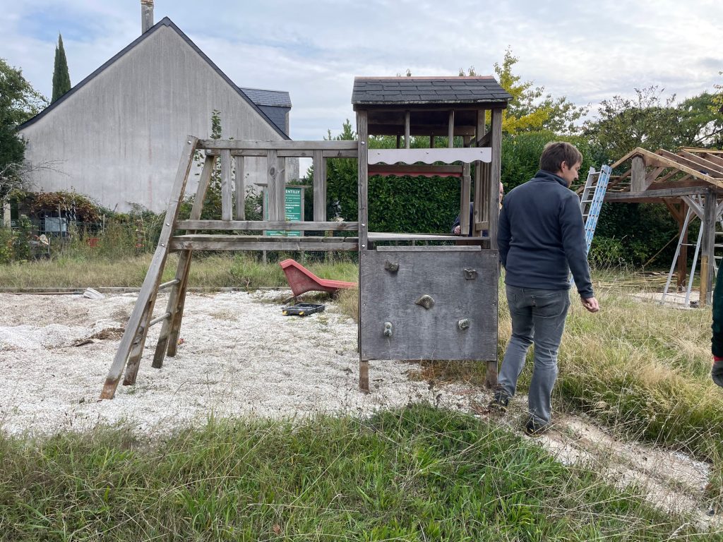 démontage jeux pour enfants 10.25