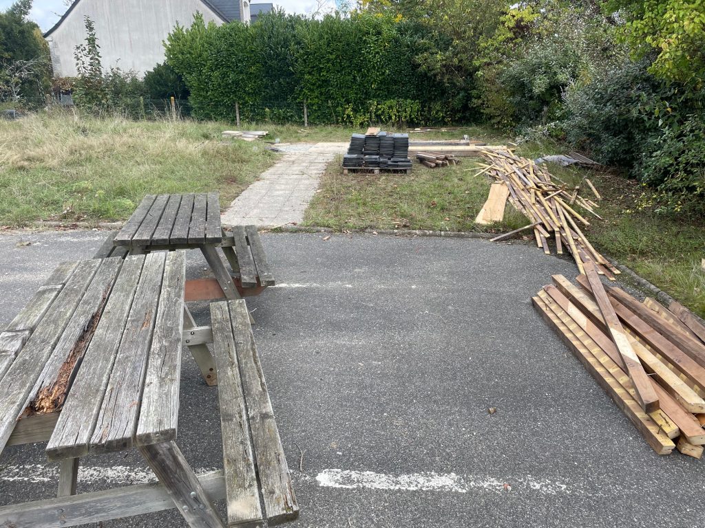 démontage tables bois 10.2025